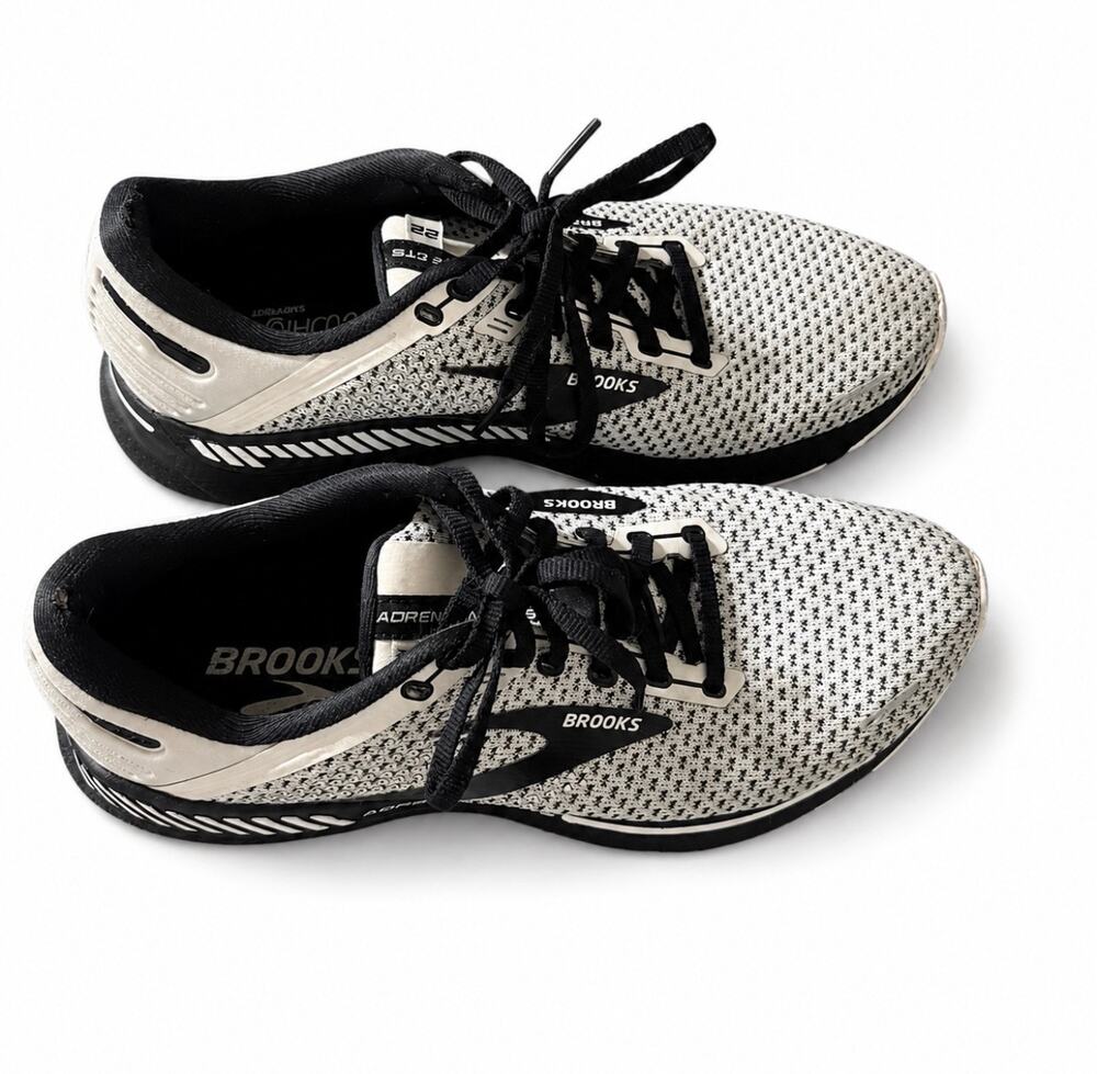 Brooks Adrenaline GTS 22 Running Shoes Men’s Size 10 Gray Black White Stability